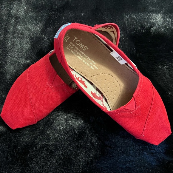 Toms Shoes - Toms